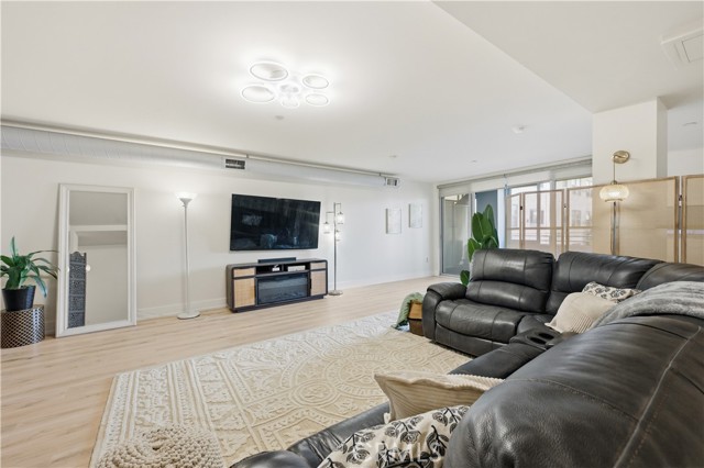 Detail Gallery Image 10 of 47 For 433 Pine #201,  Long Beach,  CA 90802 - 1 Beds | 1 Baths