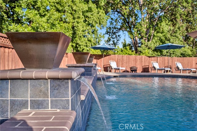 19666 Mountain S, Hidden Valley Lake CA: https://media.crmls.org/medias/11b104c7-5953-4412-82f8-b9f16dcac87d.jpg