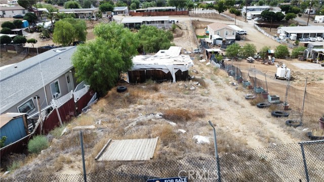 1 Kelly Lane, Homeland CA: https://media.crmls.org/medias/11b2bc63-f34a-41a6-a05c-07880e44fb41.jpg