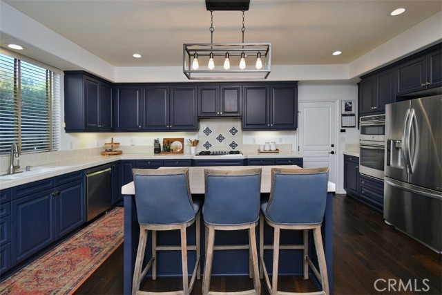 Detail Gallery Image 8 of 60 For 7417 Darnoch Way, West Hills,  CA 91307 - 5 Beds | 4/1 Baths