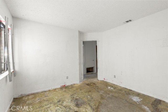 Detail Gallery Image 28 of 37 For 13511 Mountain Drive, Hesperia,  CA 92344 - 4 Beds | 2 Baths