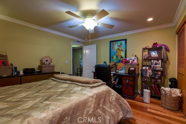 Detail Gallery Image 3 of 26 For 5103 Marina Pacifica Drive South #KEY# 20,  Long Beach,  CA 90803 - 1 Beds | 1 Baths