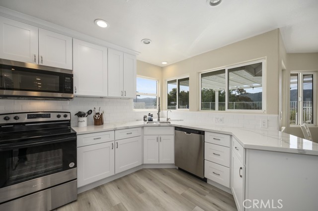 Detail Gallery Image 22 of 29 For 16495 Stevens Ave, Lake Elsinore,  CA 92530 - 3 Beds | 2/1 Baths