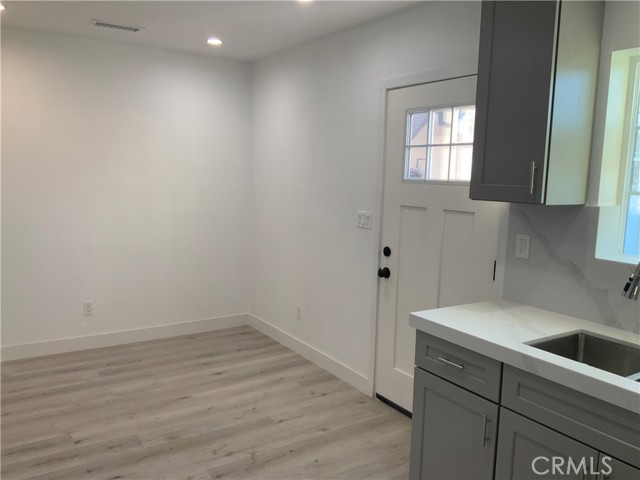 15330 Hart Street, Van Nuys CA: https://media.crmls.org/medias/11b5cd40-4a09-45b7-8c4a-0509af390800.jpg