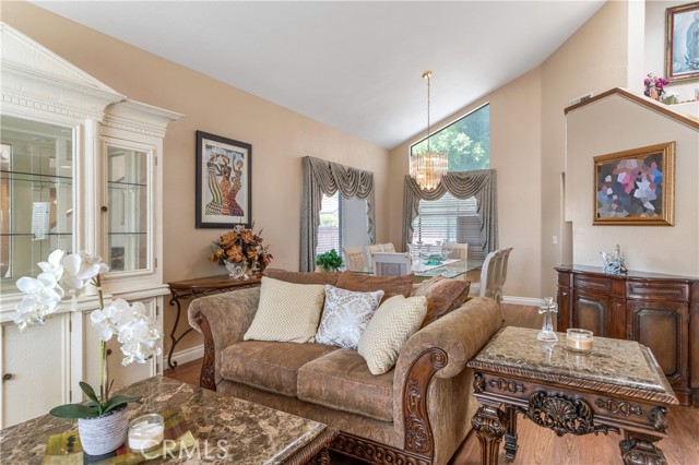 Detail Gallery Image 12 of 52 For 25454 Blackthorne Drive, Murrieta,  CA 92563 - 4 Beds | 3 Baths