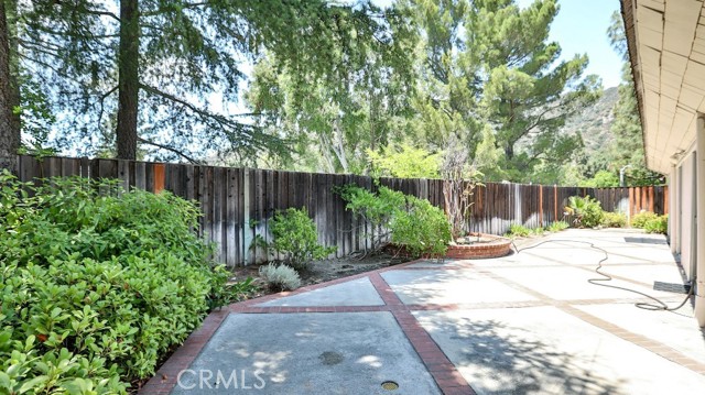 Detail Gallery Image 29 of 29 For 5714 Alder Ridge Dr, La Canada Flintridge,  CA 91011 - 4 Beds | 3 Baths