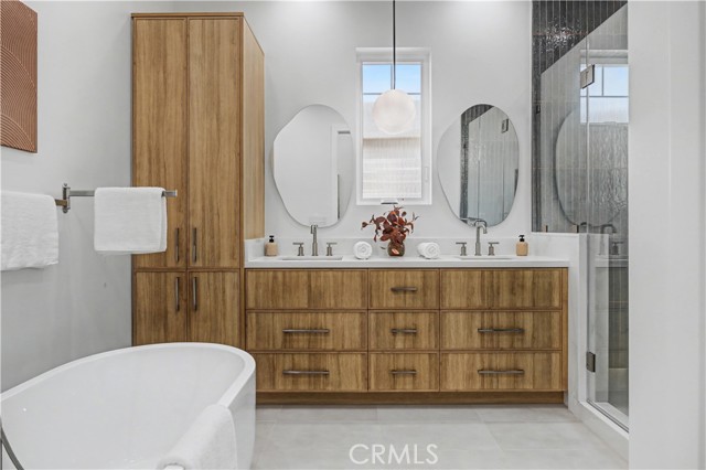 Detail Gallery Image 15 of 43 For 2203 Marshalfield #B,  Redondo Beach,  CA 90278 - 4 Beds | 3/1 Baths