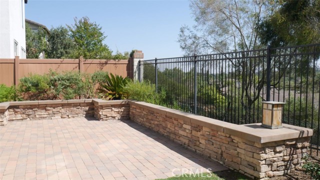26 Trail Canyon Drive, Aliso Viejo CA: https://media.crmls.org/medias/11b7d242-167b-434a-a5f4-77b9767b8ff1.jpg