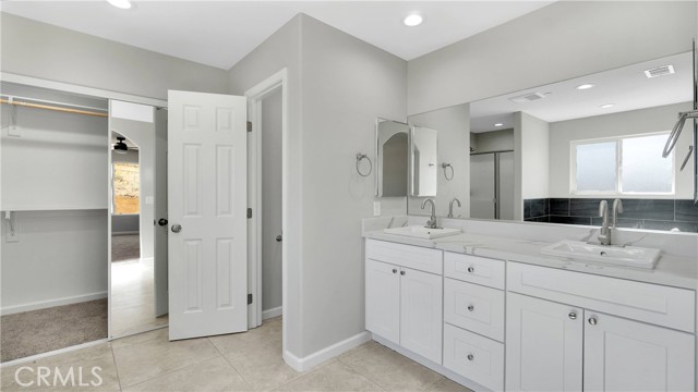 Detail Gallery Image 6 of 56 For 17995 Lilac St, Hesperia,  CA 92345 - 4 Beds | 2/1 Baths