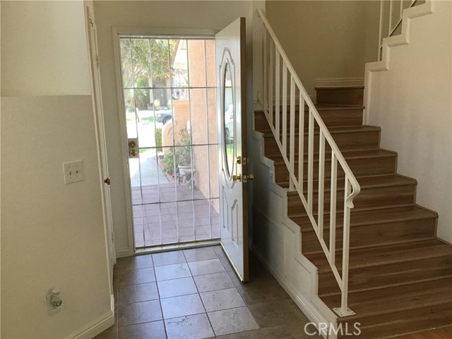 Detail Gallery Image 2 of 41 For 3676 Windstorm Way, Riverside,  CA 92503 - 3 Beds | 2/1 Baths