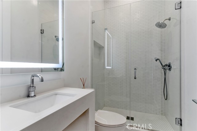 4635 Brewster Drive, Tarzana CA: https://media.crmls.org/medias/11b9da57-8d05-47e2-a786-c88e9c154f1a.jpg