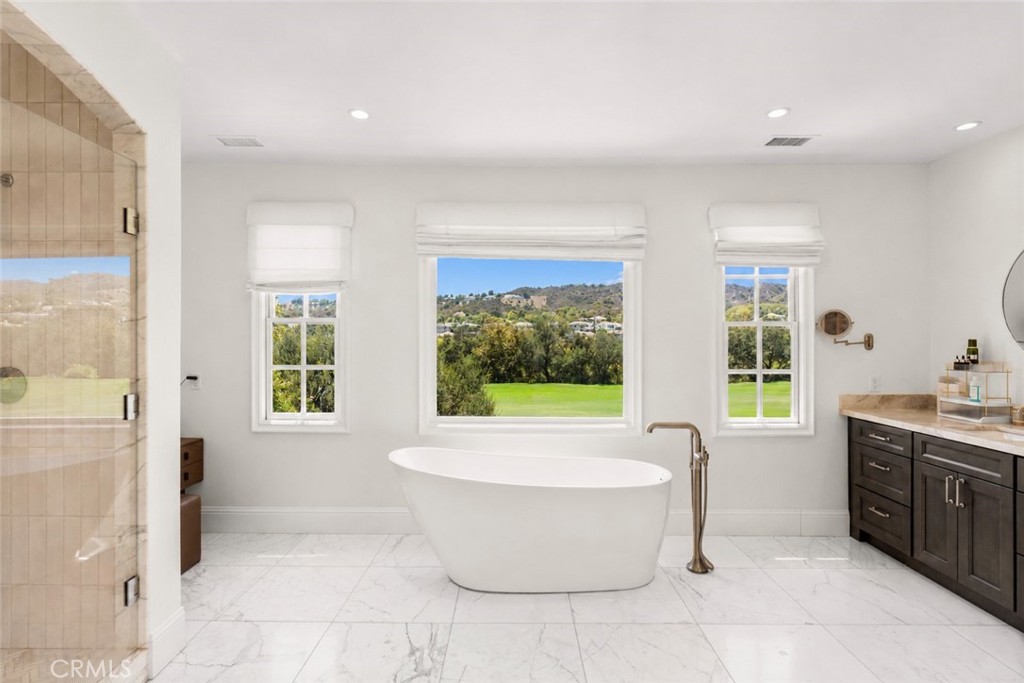 MLS #OC26102051 image #22