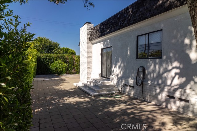 14356 Greenleaf Street, Sherman Oaks CA: https://media.crmls.org/medias/11ba9503-4d79-4687-a1da-e46cf325e3b5.jpg