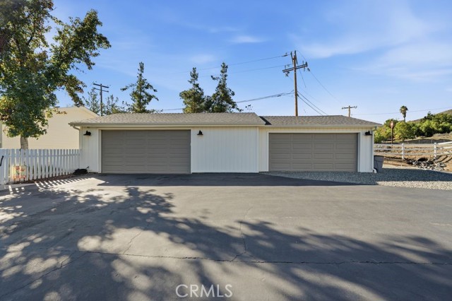 Detail Gallery Image 33 of 39 For 24765 Las Flores Dr, Canyon Lake,  CA 92587 - 4 Beds | 2 Baths