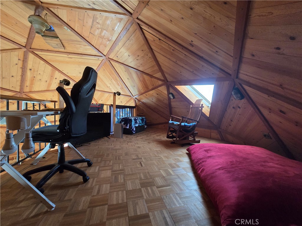 https://media.crmls.org/medias/11bb0156-fbc1-4679-829c-224d35650383.jpg?preset=X-Large