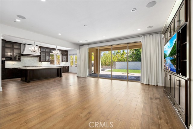 Detail Gallery Image 7 of 51 For 62 Holmes Pl, Tustin,  CA 92782 - 5 Beds | 4/1 Baths