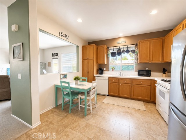 292 Edgemire Lane photo 6