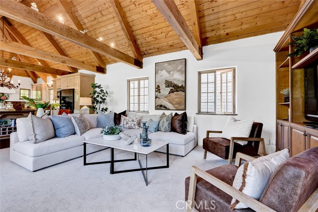 2917 N Poinsettia Avenue, Manhattan Beach CA: https://media.crmls.org/medias/11bed473-4fbf-40b7-b740-c6d734b08867.jpg