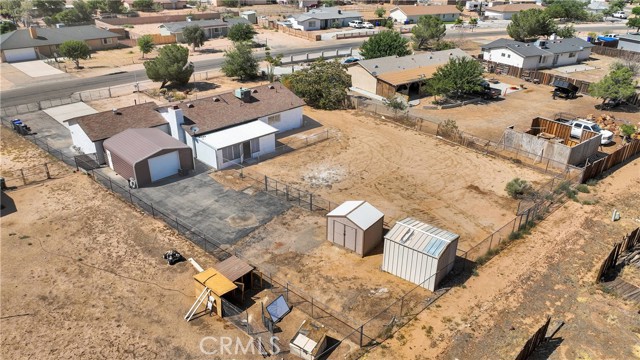 21229 Balsa Street, Apple Valley CA: https://media.crmls.org/medias/11bee3a8-99d6-4e3e-a377-6145b85896e7.jpg