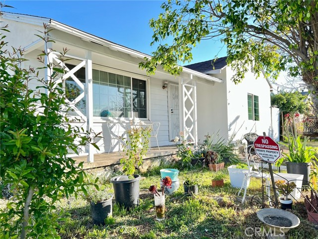 Detail Gallery Image 4 of 15 For 13163 E Branford St, Arleta,  CA 91331 - 2 Beds | 1 Baths