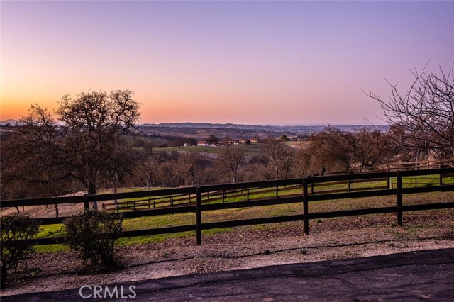 Image 68 of 73 For 6275 Twin Canyon