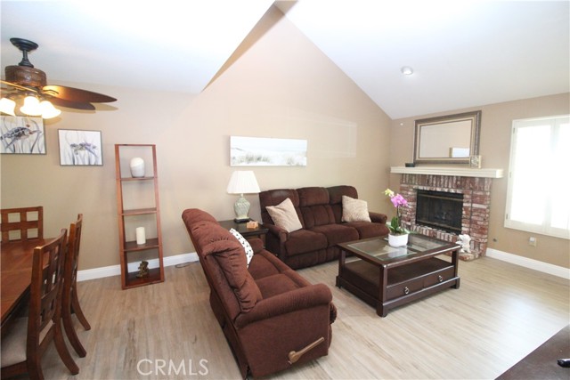 Detail Gallery Image 11 of 39 For 25215 Avenida Pacifica #44,  Lake Forest,  CA 92630 - 2 Beds | 2/1 Baths