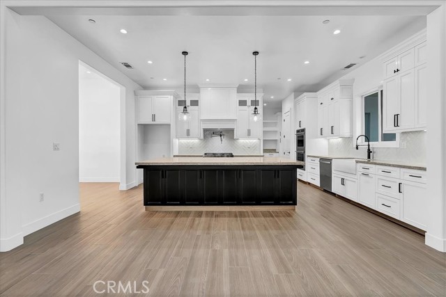 605 S Anderson Road, Exeter CA: https://media.crmls.org/medias/11c20602-d575-4931-938b-7c24ef27413c.jpg