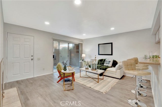 Detail Gallery Image 4 of 35 For 3605 E Anaheim St #316,  Long Beach,  CA 90804 - 3 Beds | 2 Baths