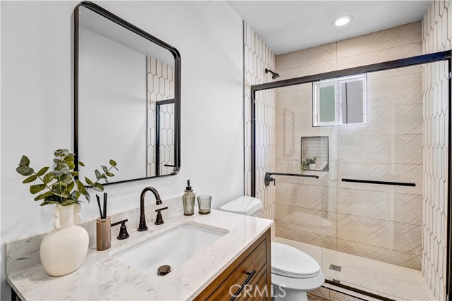 5452 harcross Drive, Windsor Hills CA: https://media.crmls.org/medias/11c2d1d5-23db-4caf-84b6-1ddf947e0302.jpg