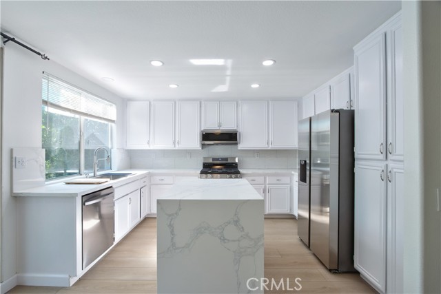 44632 Camino. Gonzales, Temecula CA: https://media.crmls.org/medias/11c36bc2-3b0a-42d6-bd25-628c02129e41.jpg