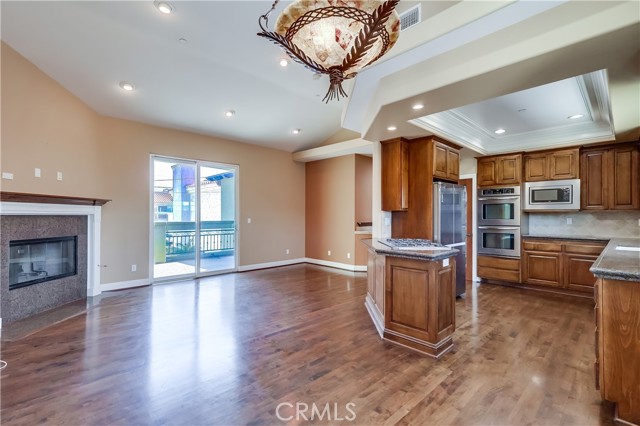 Detail Gallery Image 7 of 25 For 2620 Grant Ave #B,  Redondo Beach,  CA 90278 - 4 Beds | 2/1 Baths