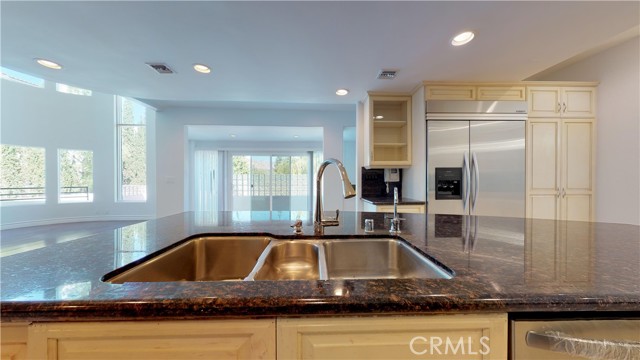 22500 N Summit Ridge Circle, Chatsworth CA: https://media.crmls.org/medias/11c4fb21-b0d5-41a6-acb2-08c4eb47dbd4.jpg