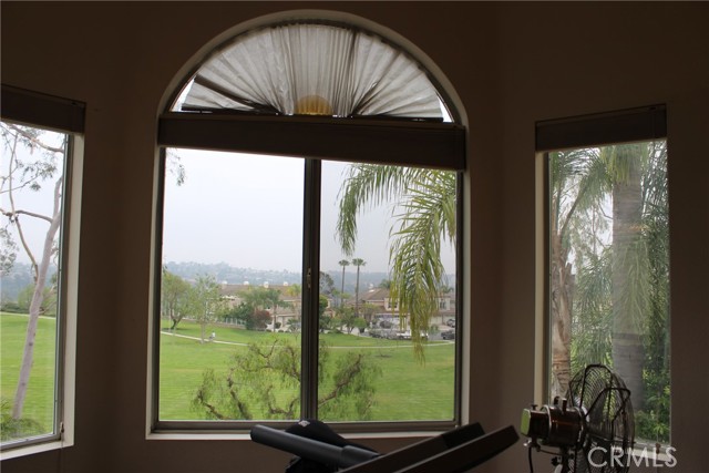 26452 La Scala, Laguna Hills CA: https://media.crmls.org/medias/11c53aed-a2ad-4188-95f1-8b7e452a7430.jpg
