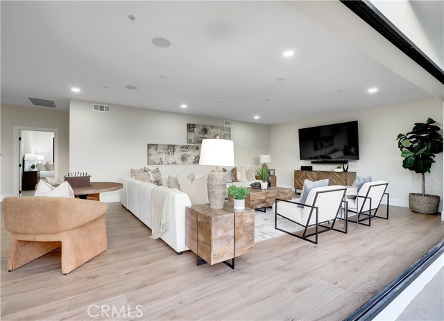 Detail Gallery Image 13 of 64 For 3010 Eminencia Del Norte, San Clemente,  CA 92673 - 6 Beds | 5/1 Baths