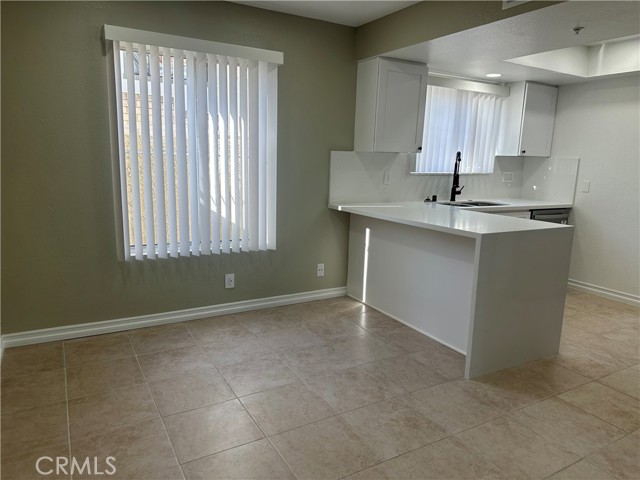 Detail Gallery Image 8 of 24 For 201 Laurel #6,  Brea,  CA 92821 - 2 Beds | 2/1 Baths