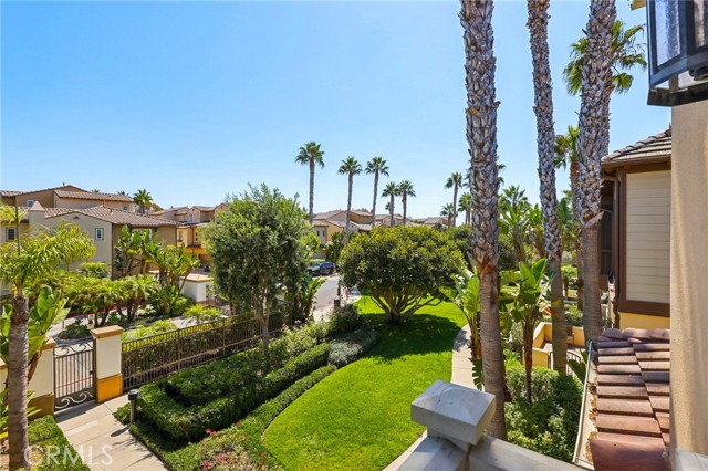 21254 Lorca Circle, Huntington Beach CA: https://media.crmls.org/medias/11c68111-f7a9-4efc-9691-c54b7fff556e.jpg