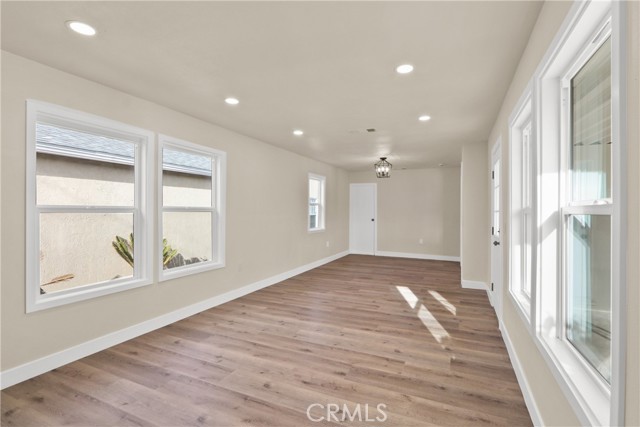 Detail Gallery Image 8 of 15 For 8806 Stamps, Downey,  CA 90240 - 2 Beds | 2 Baths