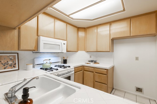 Detail Gallery Image 14 of 31 For 4350 Stern Ave #3,  Sherman Oaks,  CA 91423 - 1 Beds | 1/1 Baths