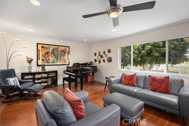 2301 Via Puerta, Laguna Woods CA: https://media.crmls.org/medias/11c6d94c-5d40-474a-b10d-bb55e725946e.jpg