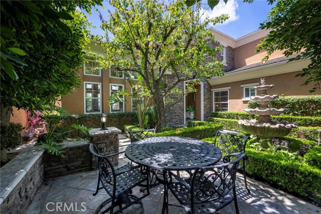 2568 N San Miguel DR