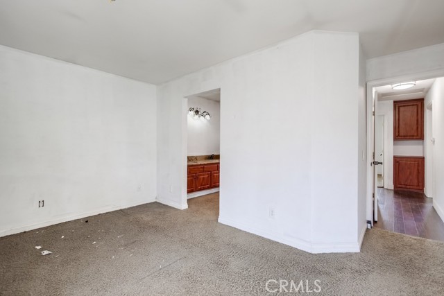2180 Hamden Drive, Chula Vista CA: https://media.crmls.org/medias/11c726aa-66b6-41cc-884b-3c4eba7d07c9.jpg