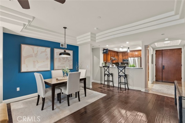 Detail Gallery Image 30 of 32 For 12044 Hoffman St #204,  Studio City,  CA 91604 - 3 Beds | 3 Baths