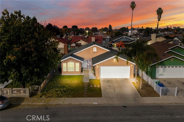 Detail Gallery Image 1 of 32 For 1315 5th Ave, Delano,  CA 93215 - 4 Beds | 2 Baths