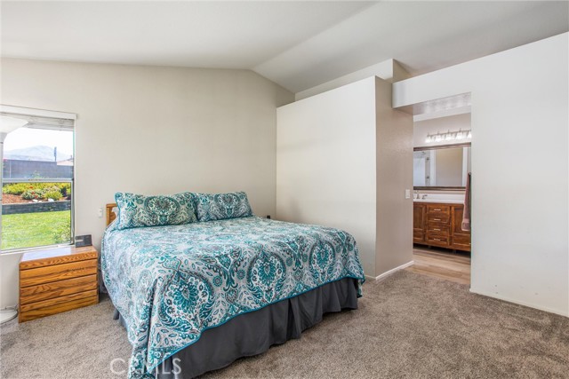 7471 Windrose Drive, Highland CA: https://media.crmls.org/medias/11c7f095-3828-4323-939c-facfbe564267.jpg