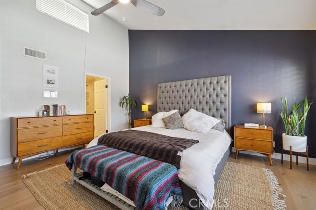 4455 Fulton Avenue, Sherman Oaks CA: https://media.crmls.org/medias/11c7f91f-12f2-486f-b52d-6202565e375d.jpg