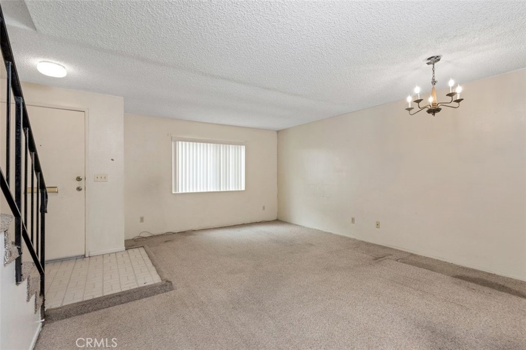 MLS #OC25182149 img 9