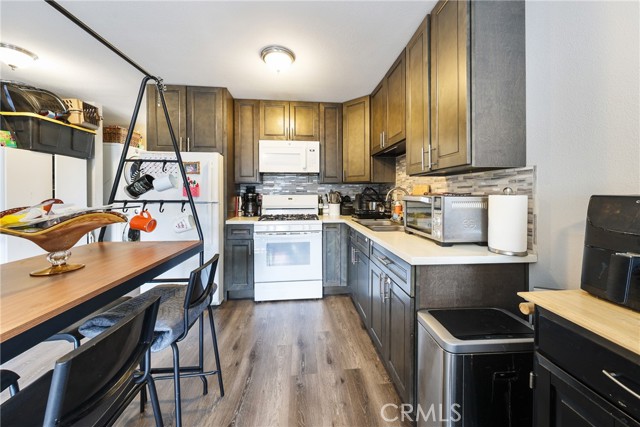 8963 Bold Ruler Lane, Jurupa Valley CA: https://media.crmls.org/medias/11c8b79e-9ef4-4d5f-9039-919863cc6c8f.jpg