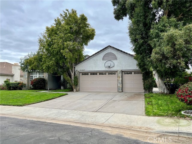 Detail Gallery Image 2 of 15 For 10827 Willowbrae Ave, Chatsworth,  CA 91311 - 5 Beds | 5 Baths