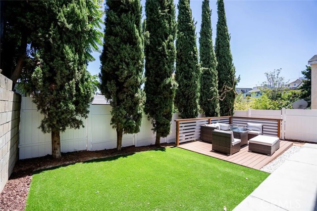 Detail Gallery Image 11 of 11 For 204 Welcome St, Los Angeles,  CA 90026 - 3 Beds | 1 Baths