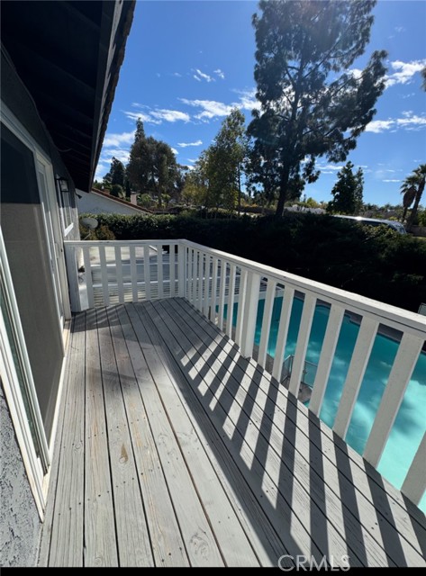 6801 Rycroft Drive, Riverside CA: https://media.crmls.org/medias/11c9c703-7e37-4155-8d85-863a69bbc48c.jpg